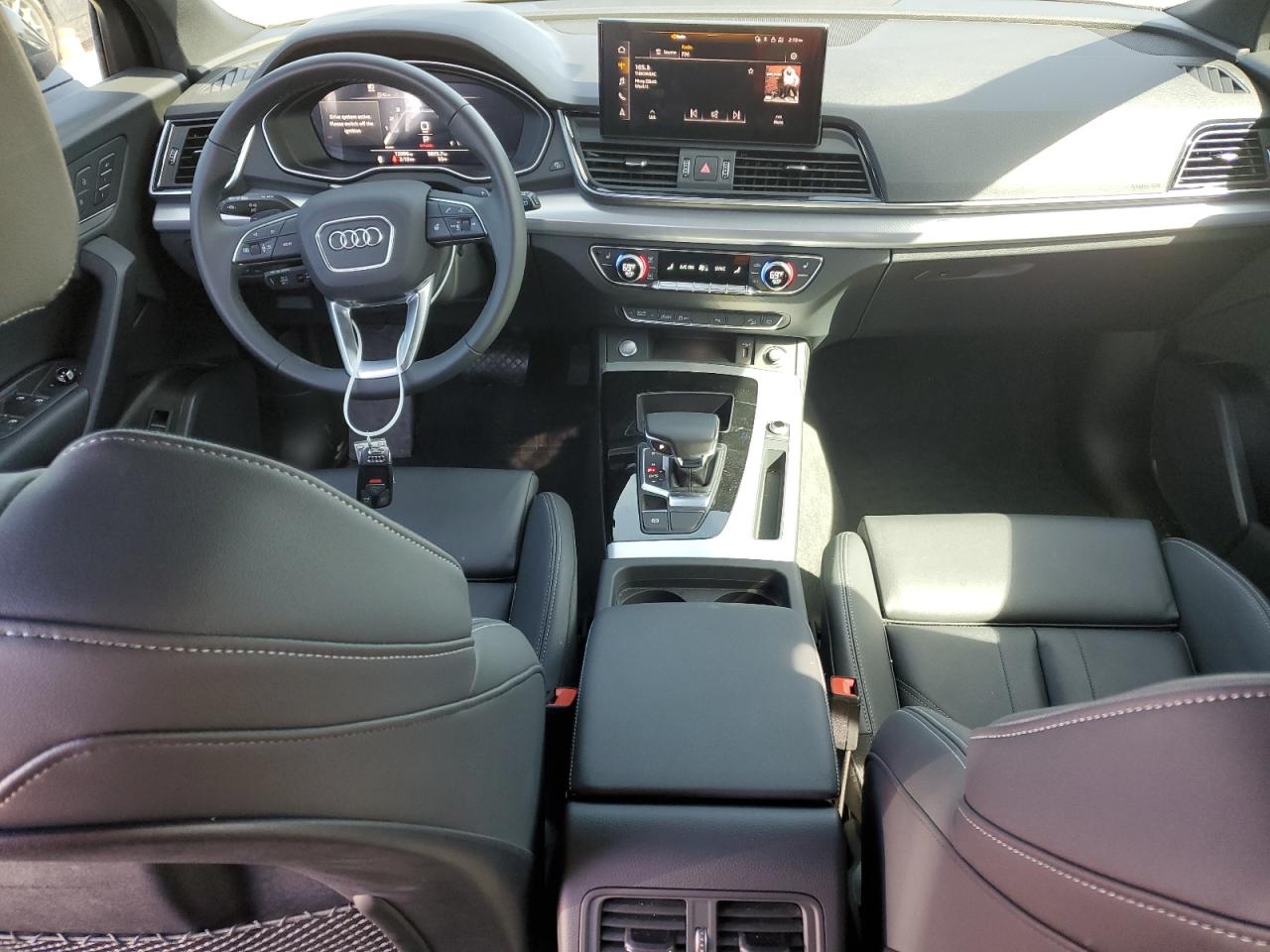 Audi Q5 Premium image 8