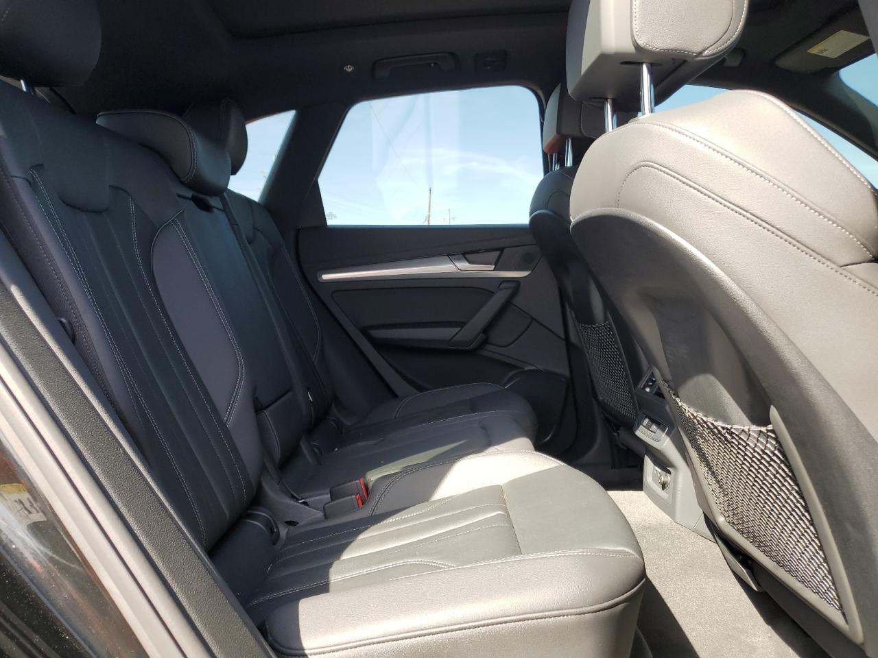 Audi Q5 Premium image 11