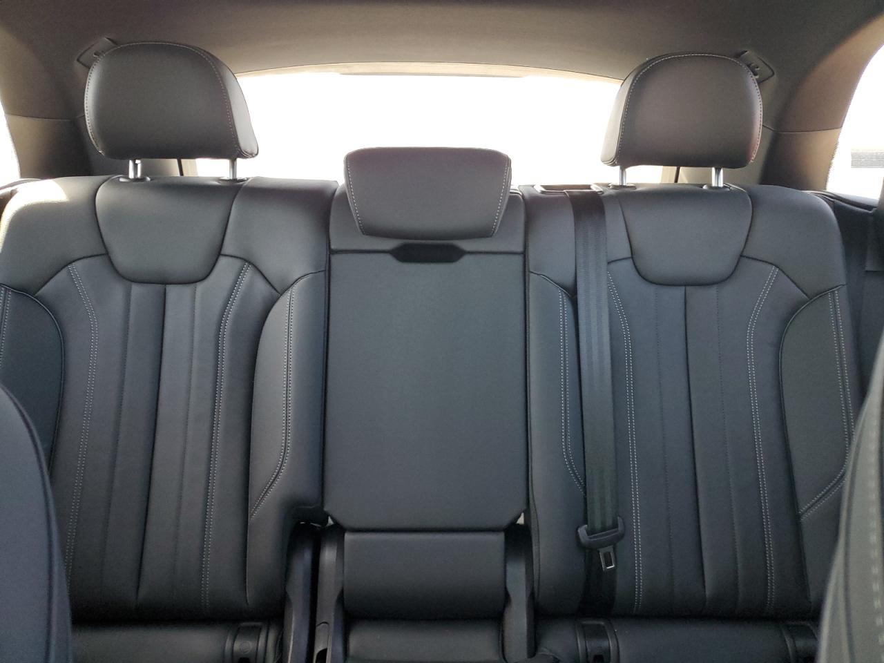 Audi Q5 Premium image 10