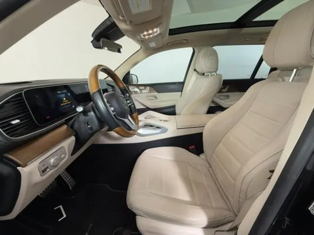 Mercedes-Benz GLS 580 4MATIC image 10
