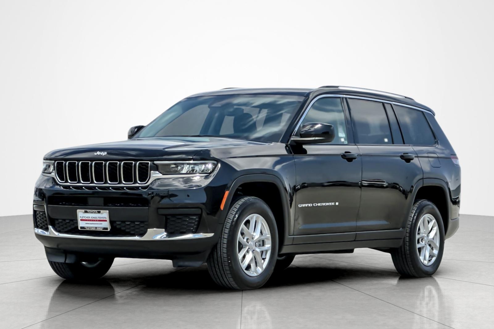 Jeep Grand Cherokee L Laredo X image 2