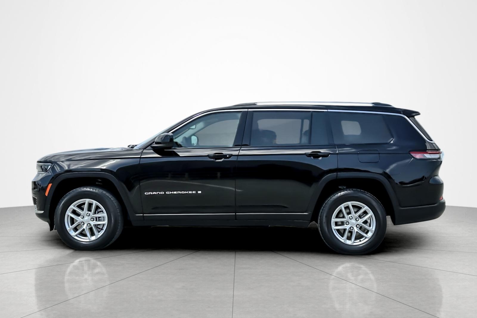 Jeep Grand Cherokee L Laredo X image 6