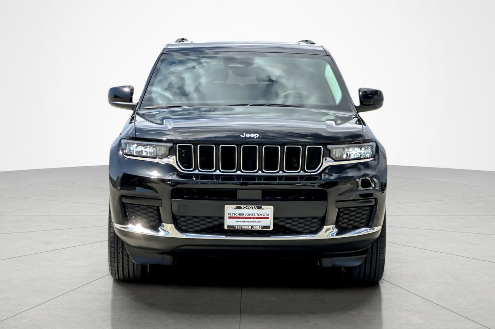 Jeep Grand Cherokee L Laredo X image 3