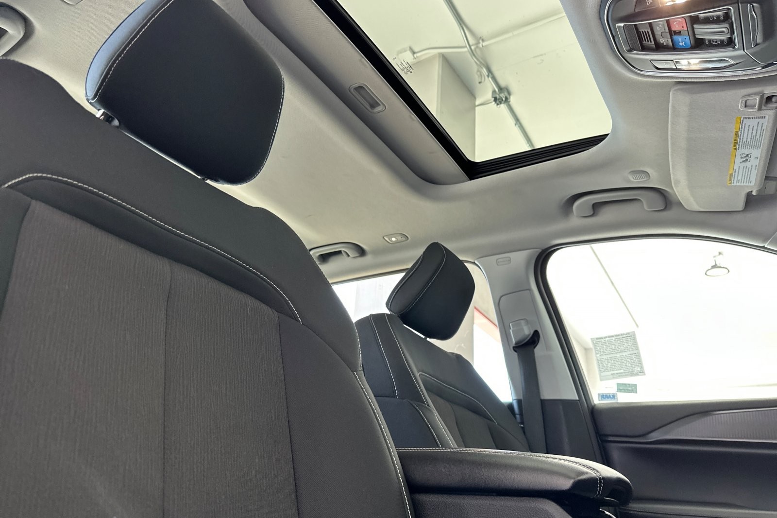 Jeep Grand Cherokee L Laredo X image 10