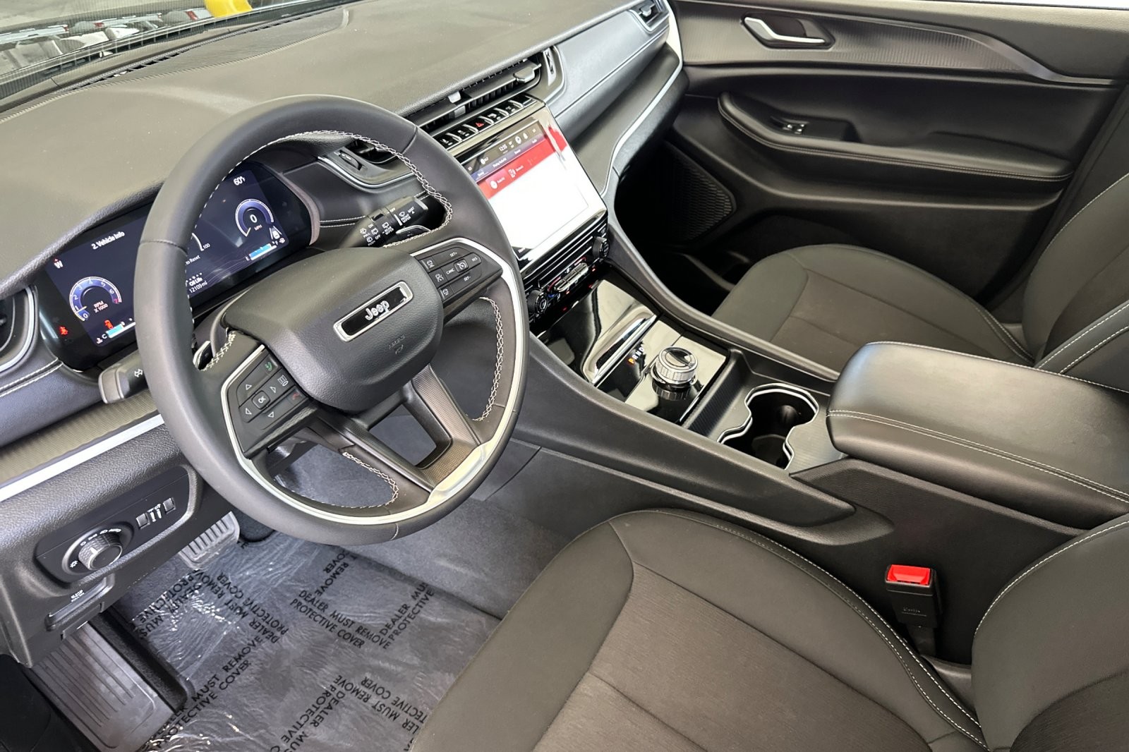 Jeep Grand Cherokee L Laredo X image 7