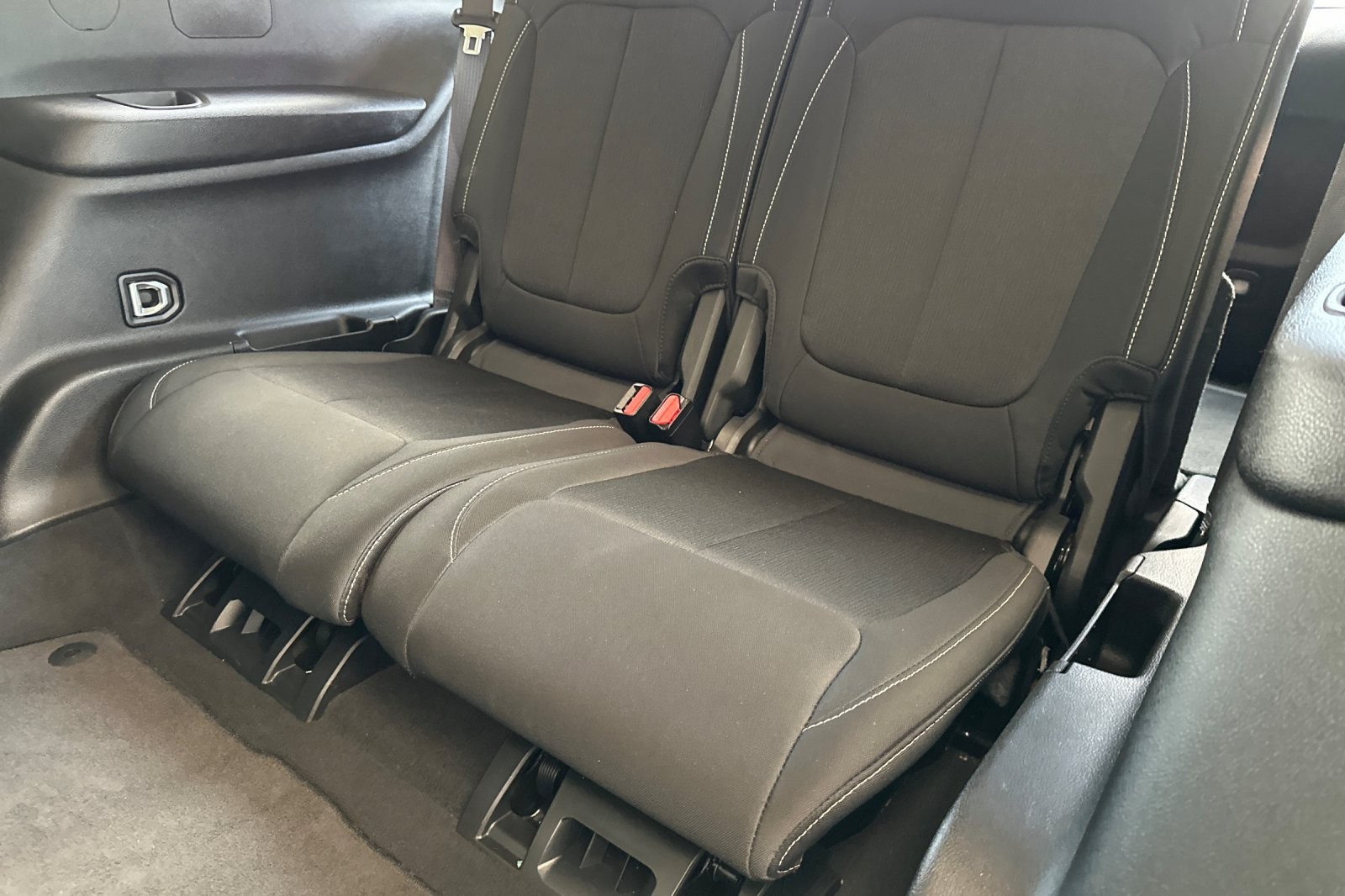 Jeep Grand Cherokee L Laredo X image 20