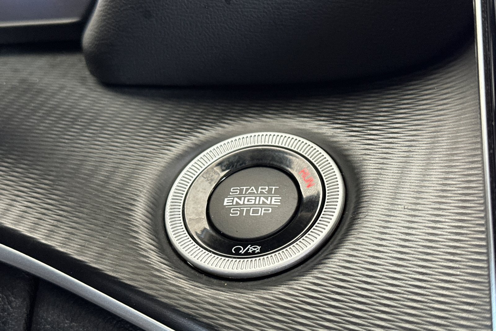 Jeep Grand Cherokee L Laredo X image 18