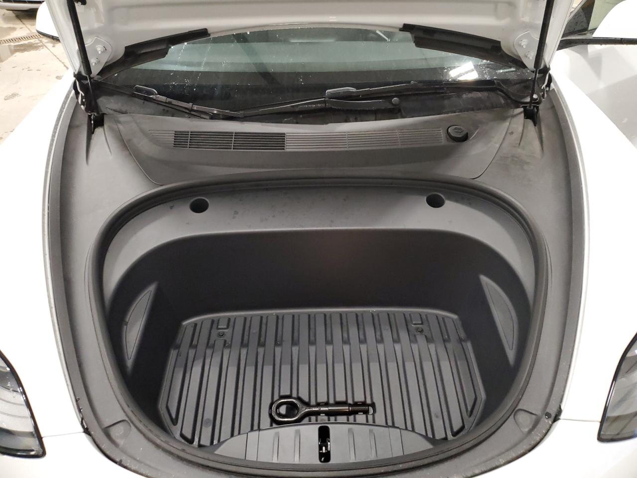 Tesla Model 3 image 11