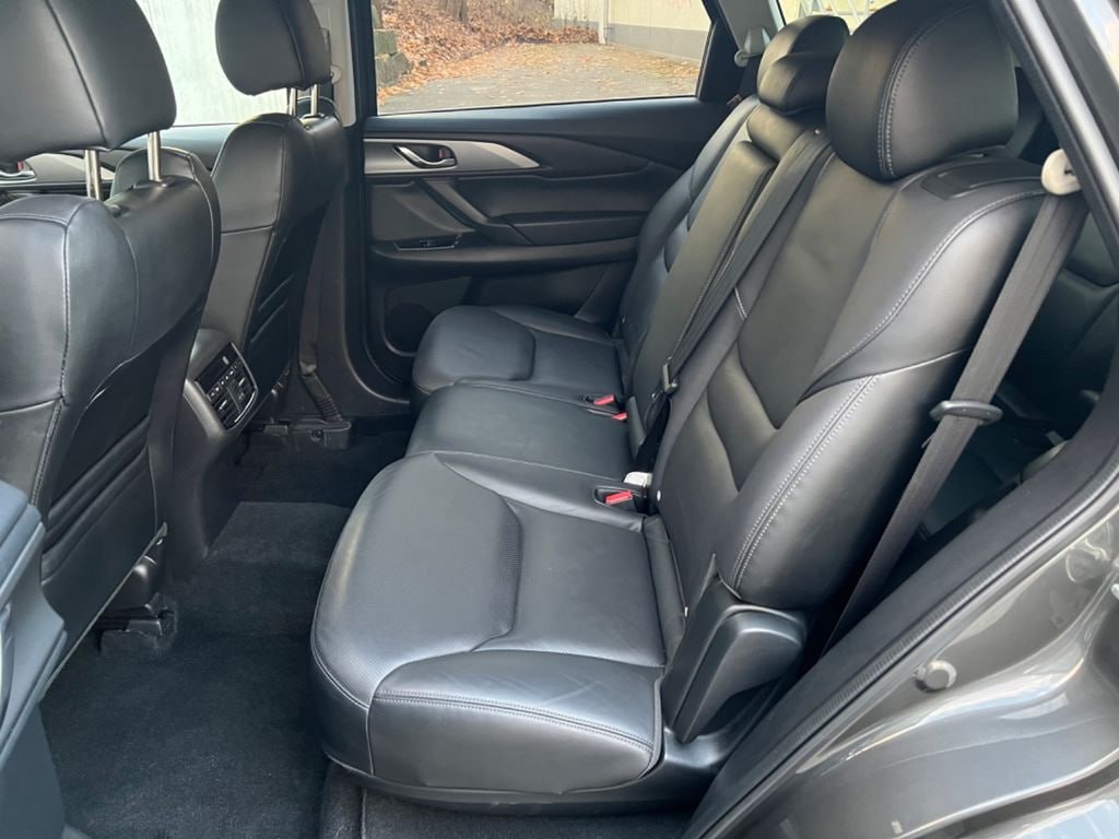 Mazda CX-9 image 9