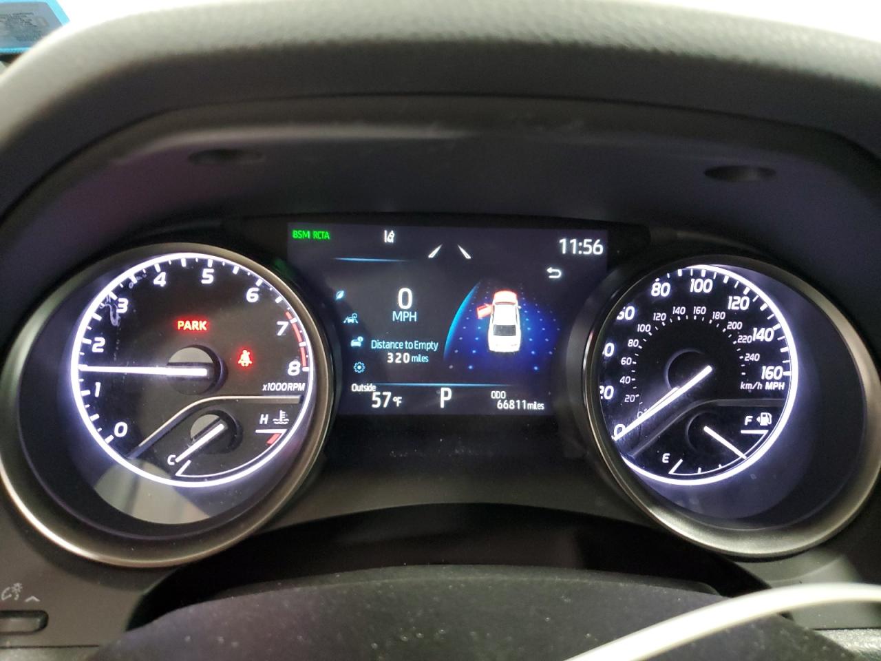 Toyota Camry SE image 9