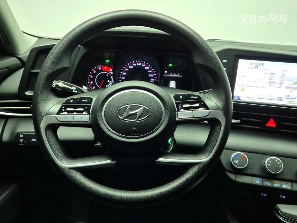 Hyundai Avante image 9