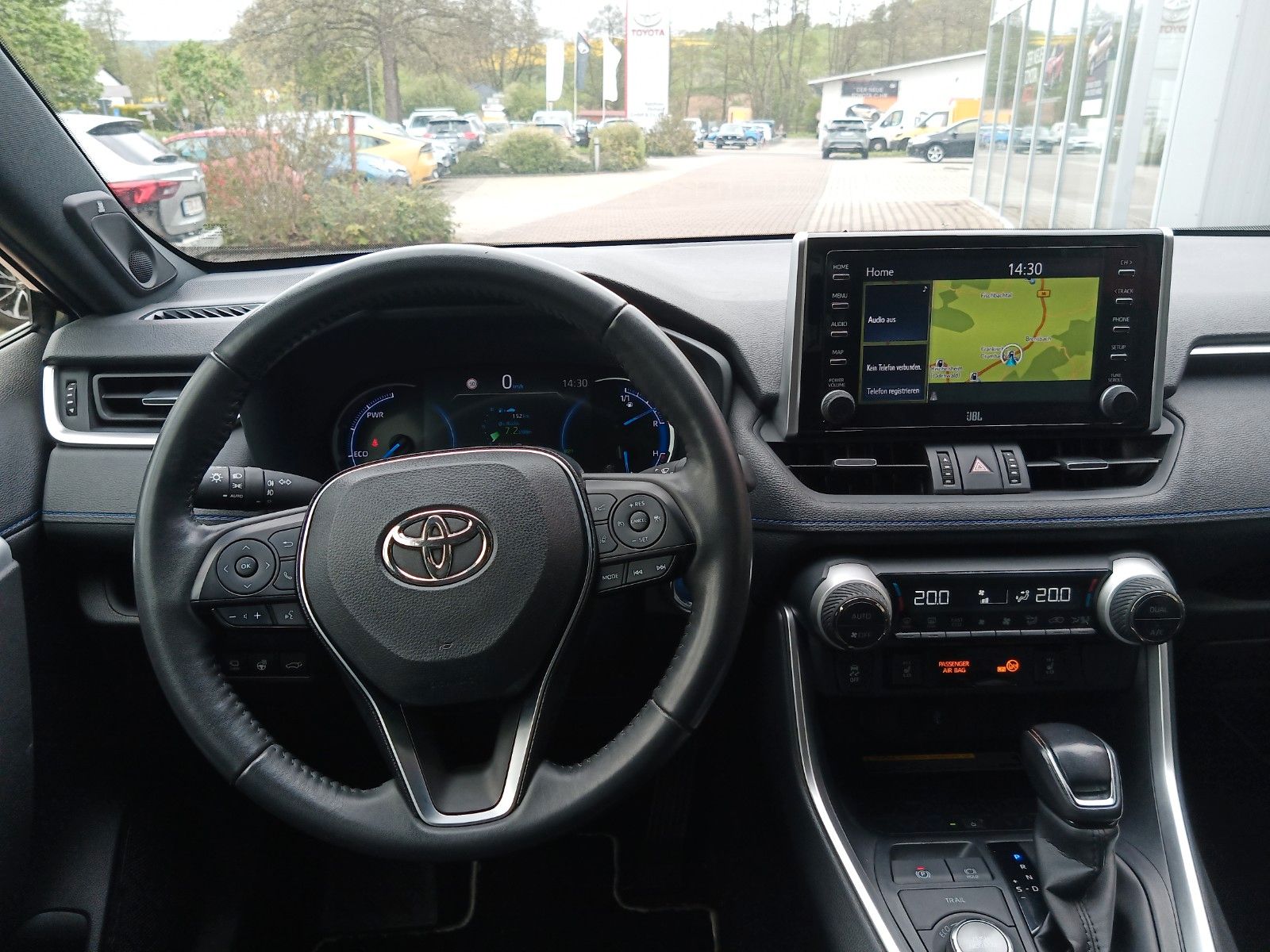 Toyota RAV4 image 11