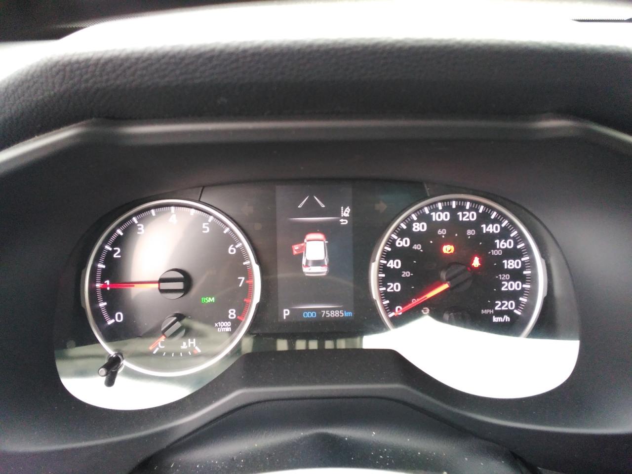 Toyota RAV4 image 9
