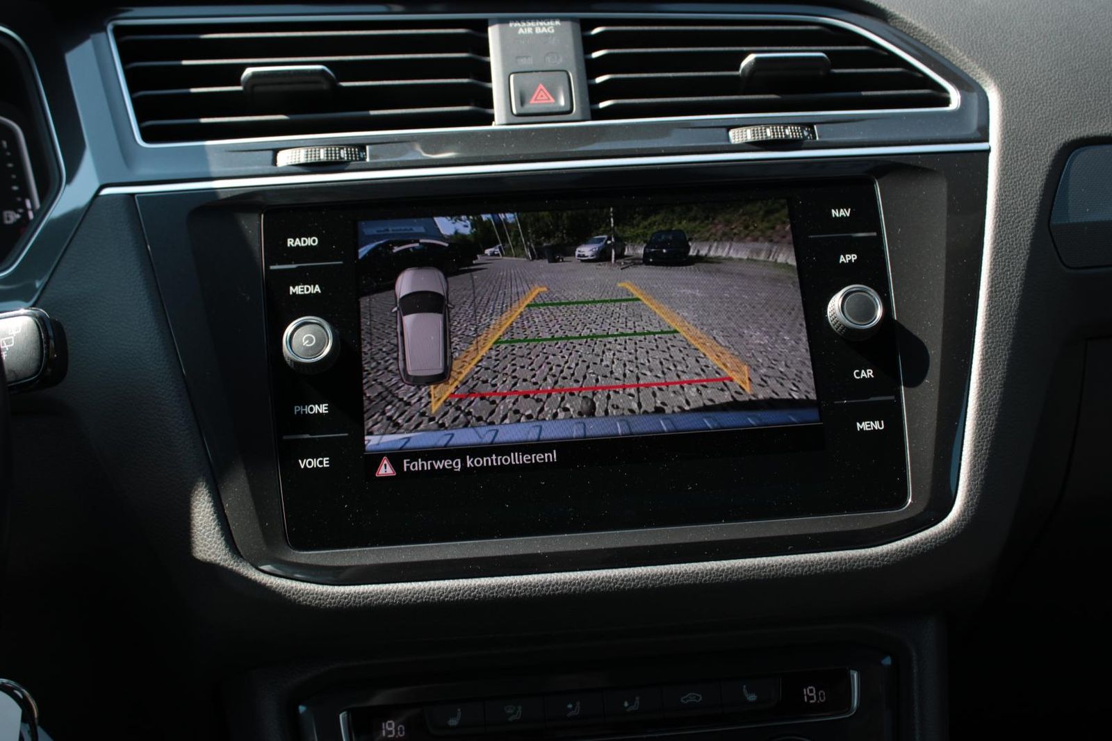 Volkswagen Tiguan image 13