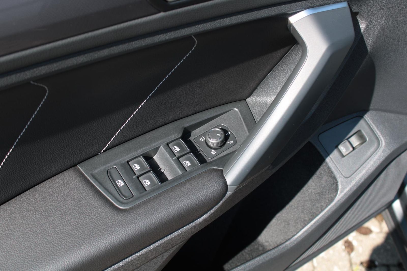Volkswagen Tiguan image 10
