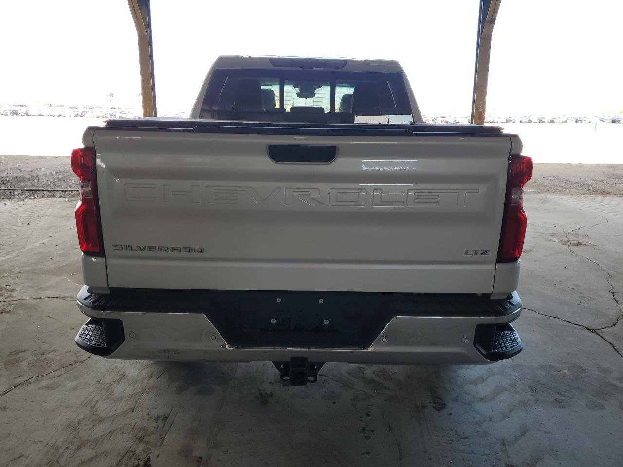 Chevrolet Silverado image 6