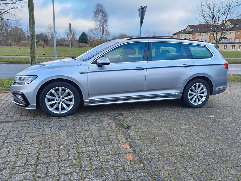 Volkswagen Passat image 2